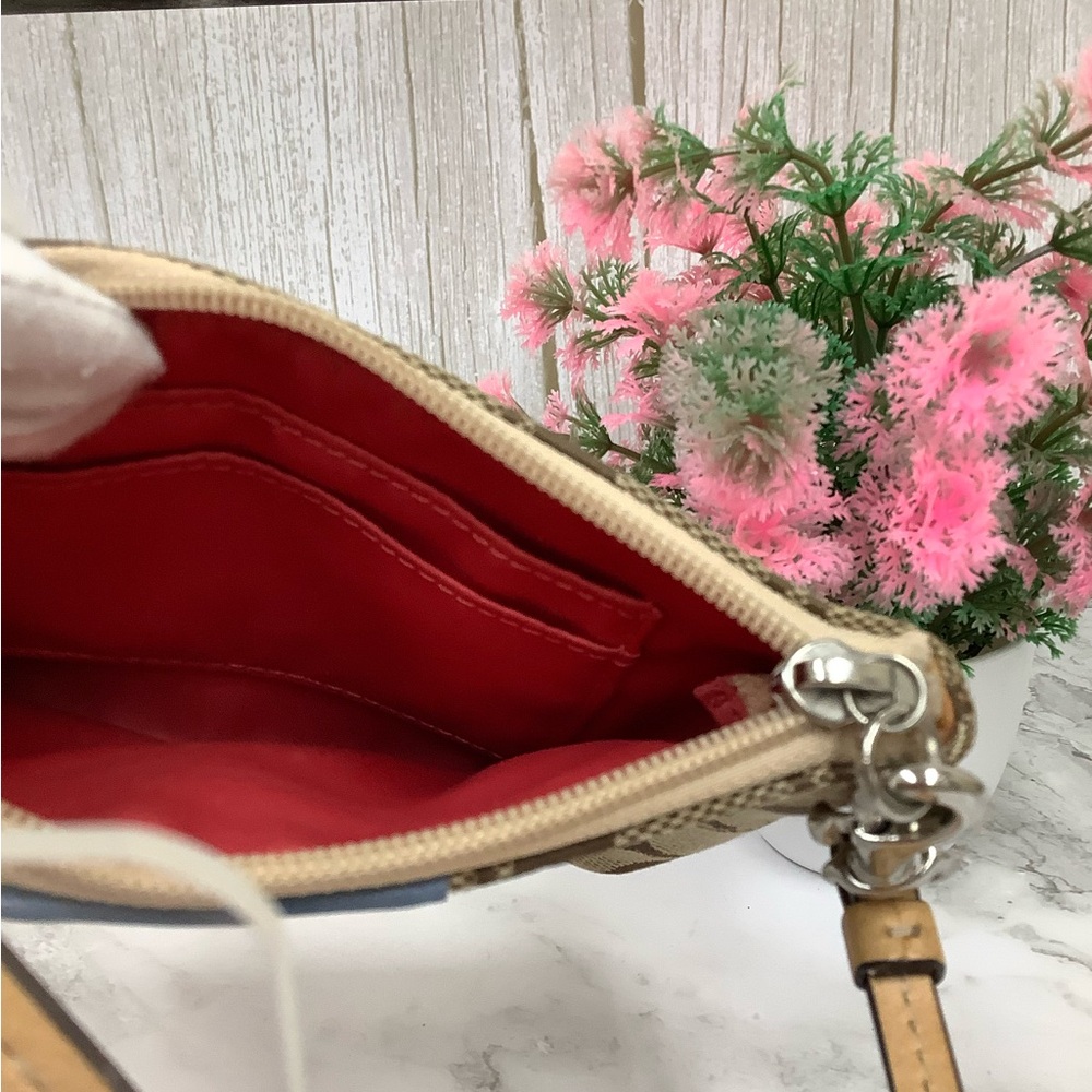 GUC Coach Signature Khaki Multicolor Wristlet - Picture 7 of 7